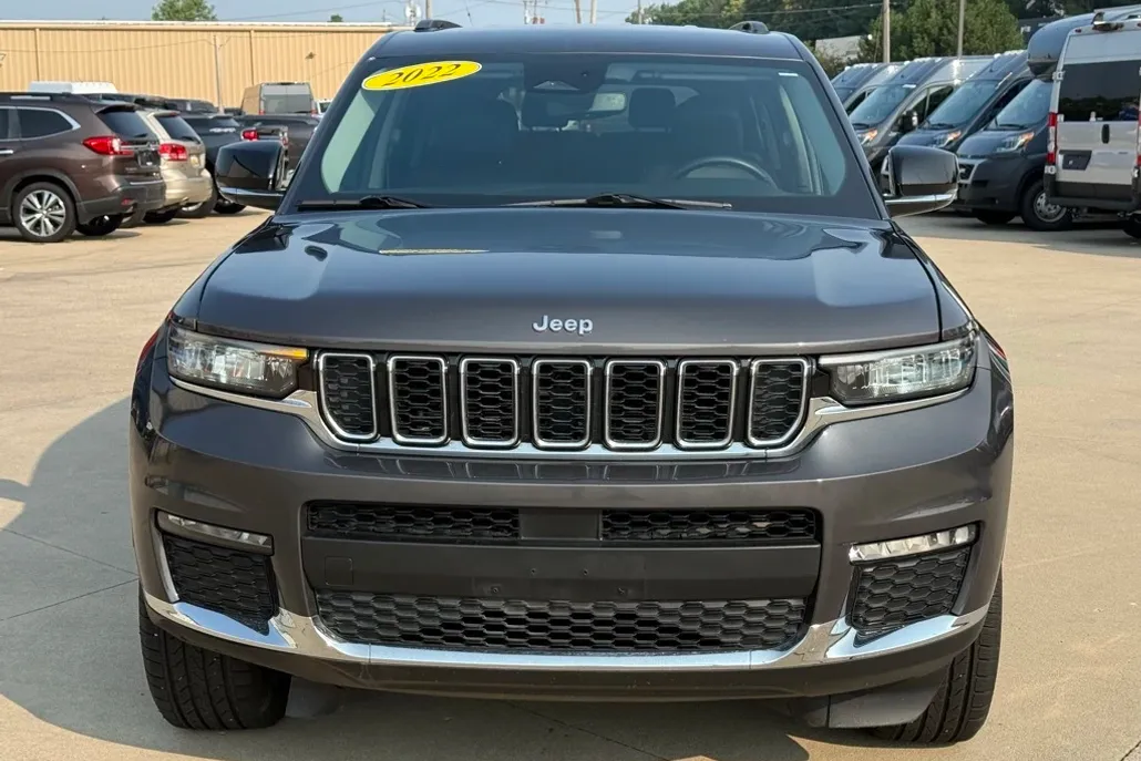 2022 Jeep Grand Cherokee Limited photo 1