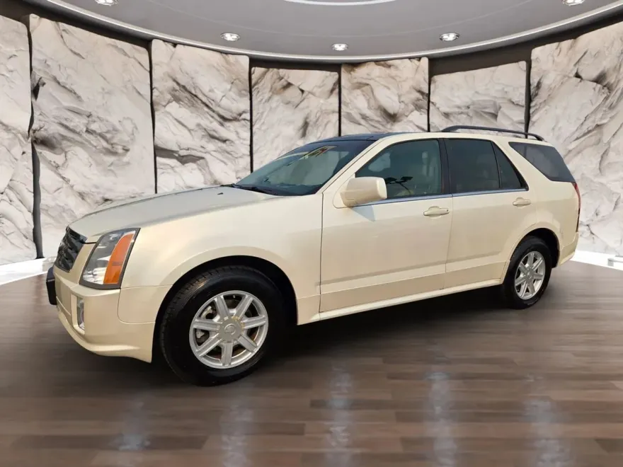 2004 Cadillac SRX photo 1