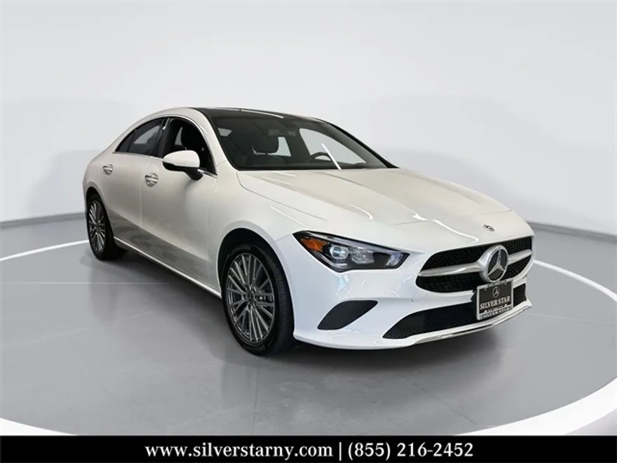 2022 Mercedes Benz CLA 250 4MATIC photo 1
