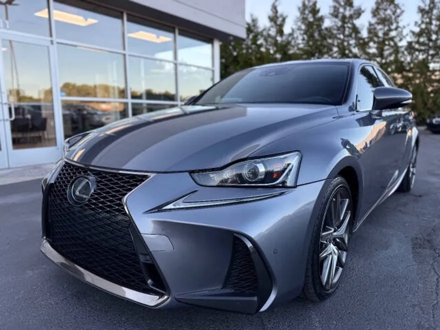 2019 Lexus IS 300 photo 1