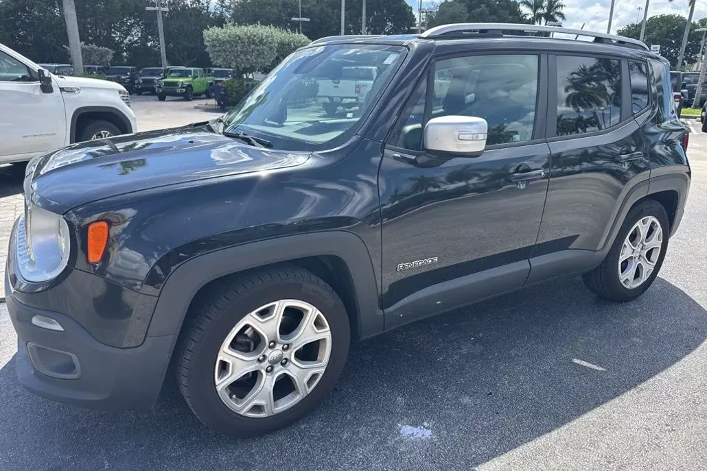 2017 Jeep Renegade Limited photo 1
