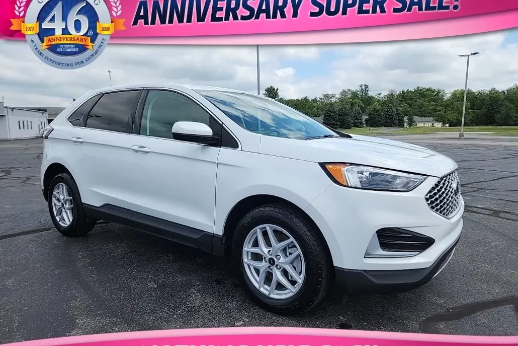 2024 Ford Edge SEL photo 1