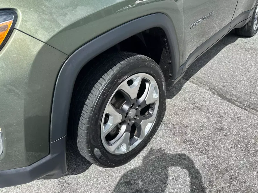 2020 Jeep Compass Limited photo 1