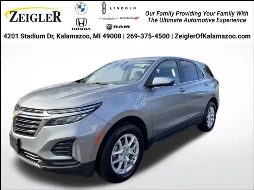 2023 Chevrolet Equinox LT photo 1