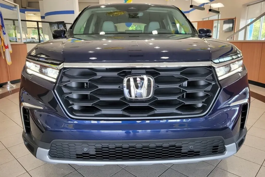 2025 Honda Pilot EX-L photo 1