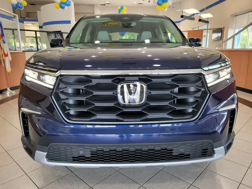 2025 Honda Pilot EX-L photo 1
