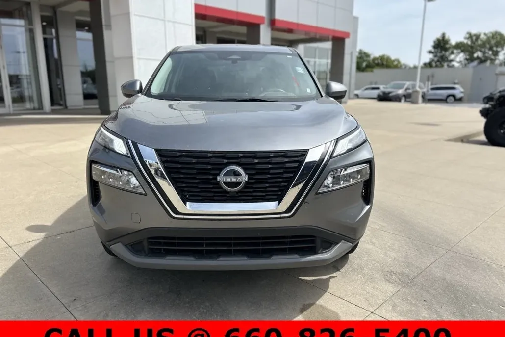 2023 Nissan Rogue SV photo 1