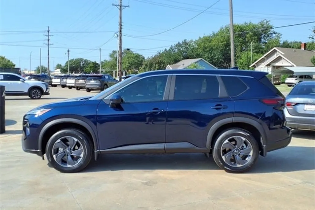 2026 Nissan Rogue SV photo 1