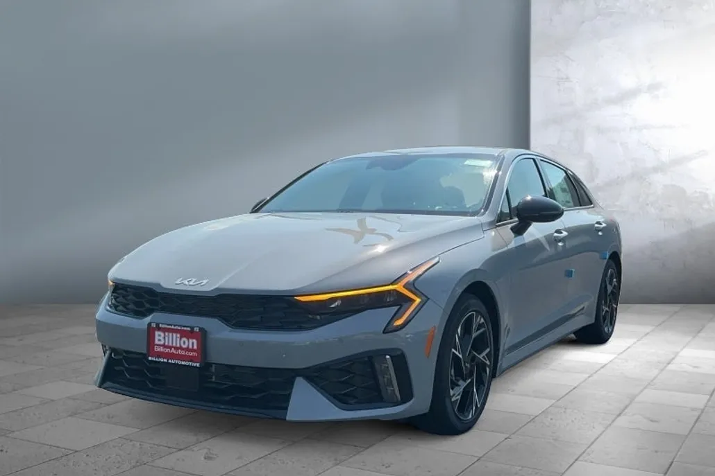 2026 Kia K5 GT-Line photo 1