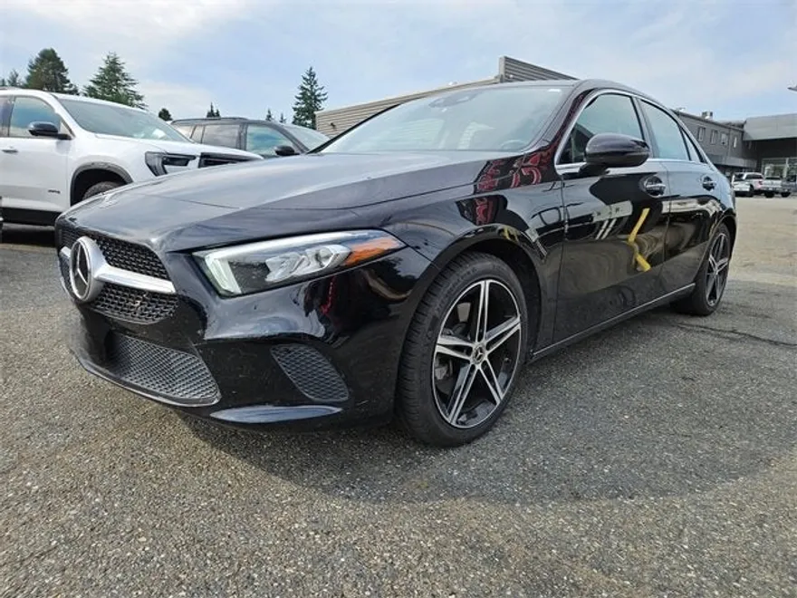 2021 Mercedes Benz A 220 photo 1