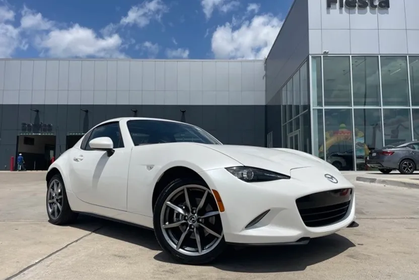 2023 Mazda MX-5 Miata RF Miata Grand Touring photo 1