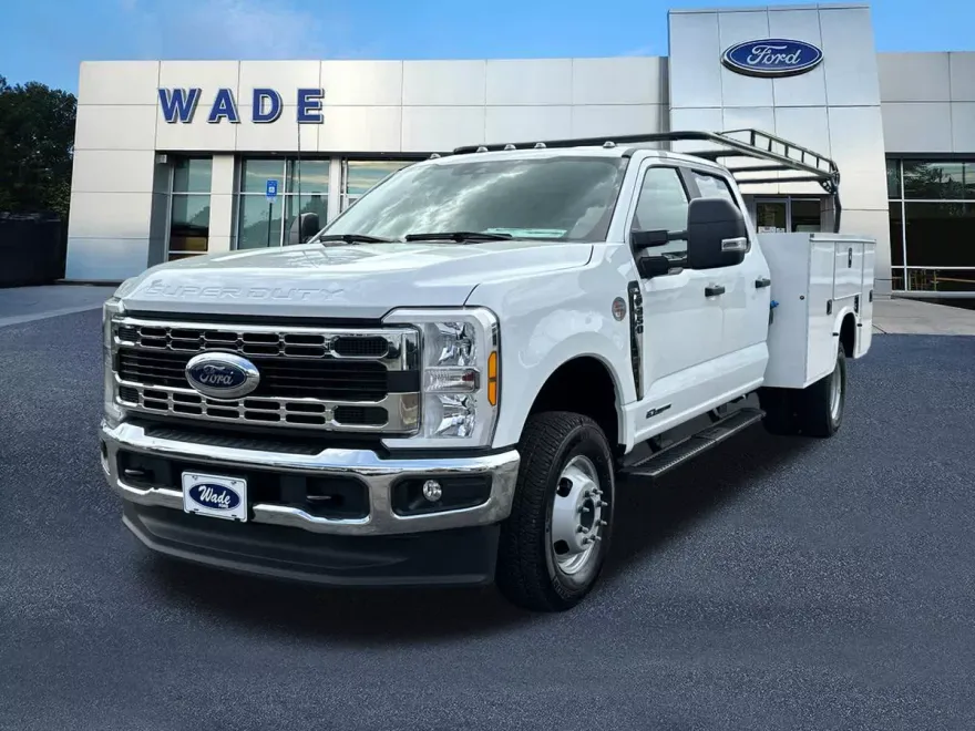 2024 Ford F-350 XL photo 1