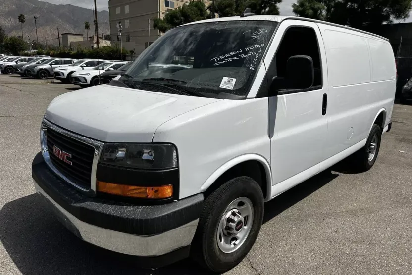 2023 Gmc Savana Cargo 2500 photo 1