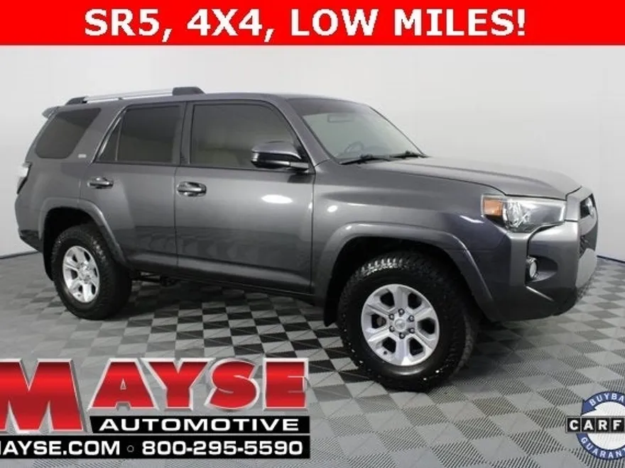 2019 Toyota 4Runner SR5 photo 1