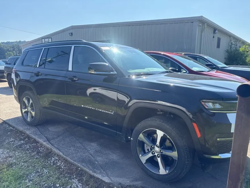 2025 Jeep Grand Cherokee Limited photo 1
