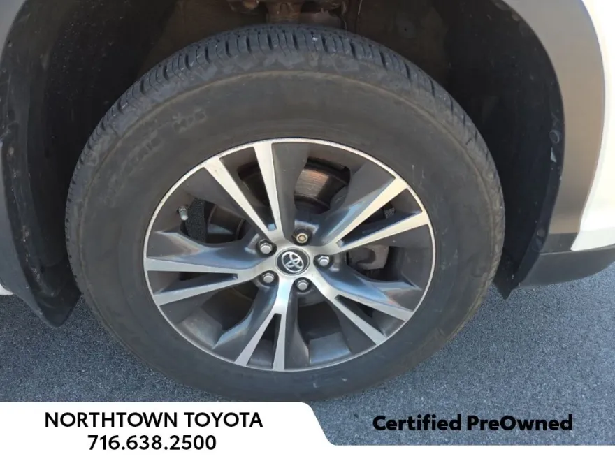 2016 Toyota Highlander XLE photo 1