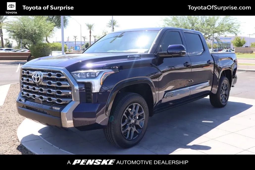 2025 Toyota Tundra Platinum CrewMax photo 1