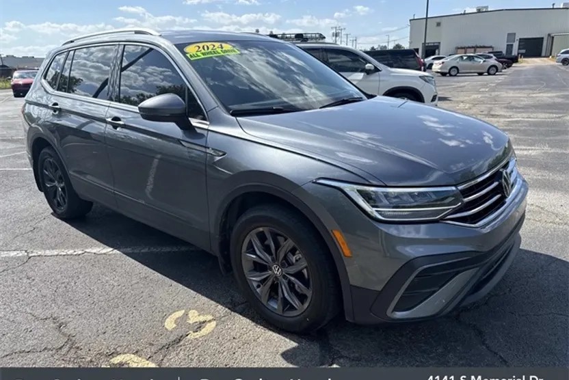 2024 Volkswagen Tiguan SE Wolfsburg Edition photo 1