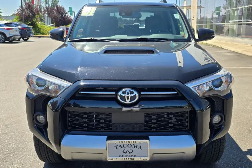 2021 Toyota 4Runner TRD Off-Road Premium photo 1