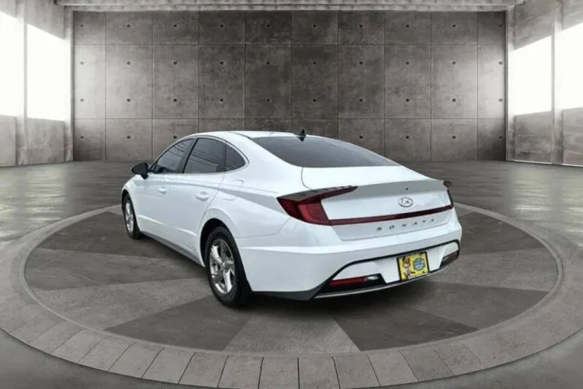 2021 Hyundai Sonata SE photo 1