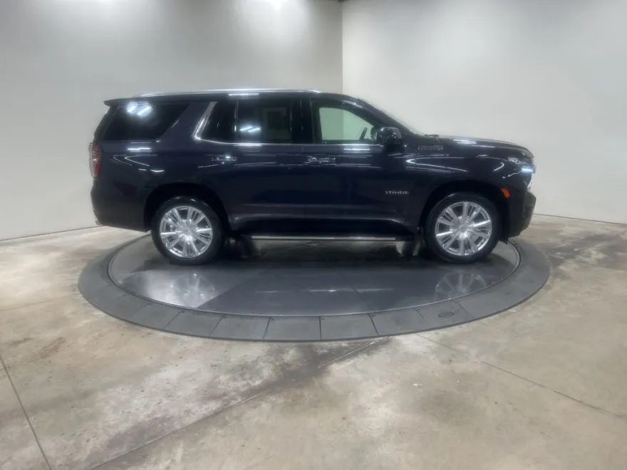 2023 Chevrolet Tahoe High Country photo 1