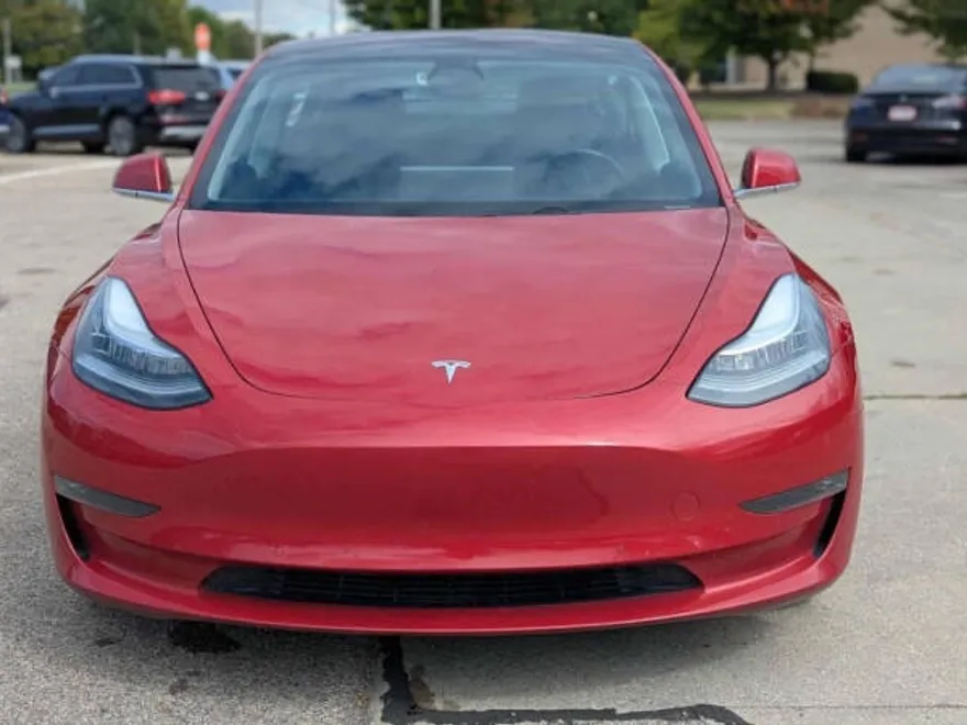 2019 Tesla Model 3 Long Range photo 1