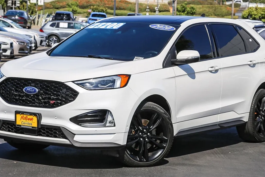2020 Ford Edge ST photo 1