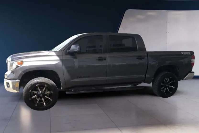 2019 Toyota Tundra SR5 CrewMax photo 1