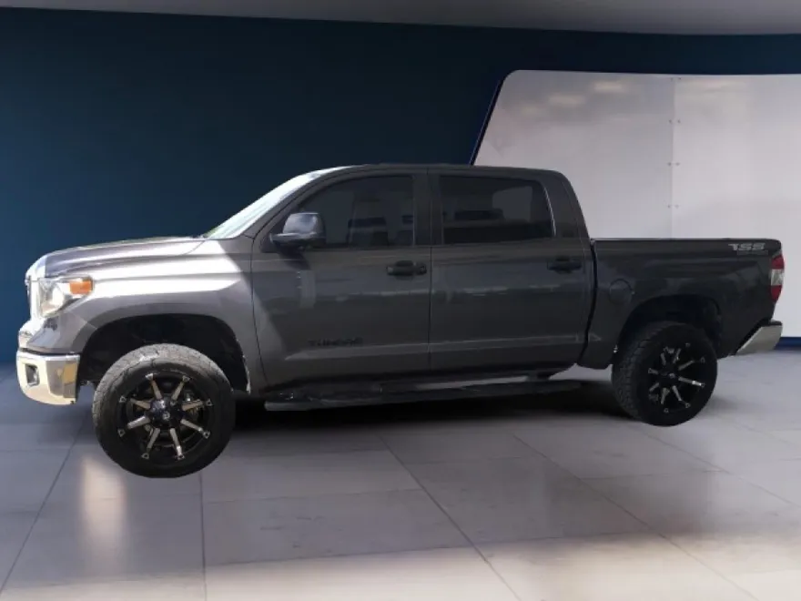 2019 Toyota Tundra SR5 CrewMax photo 1