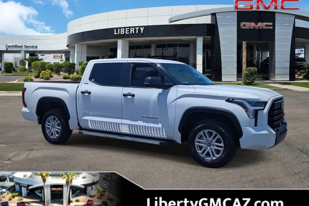 2022 Toyota Tundra SR5 photo 1