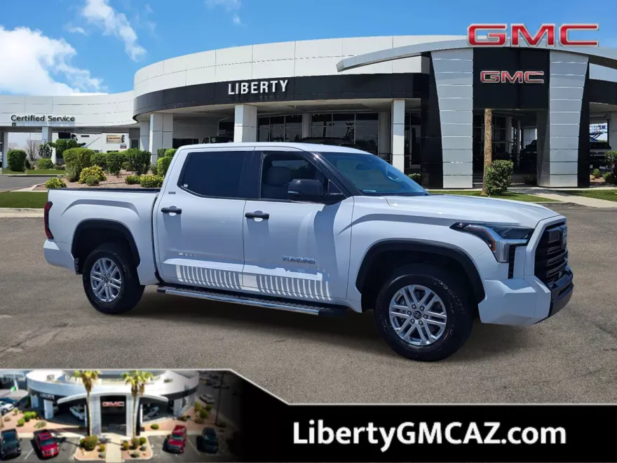 2022 Toyota Tundra SR5 photo 1