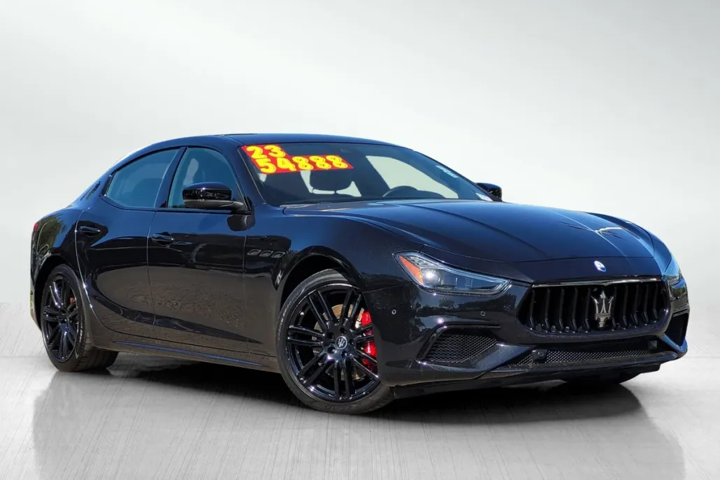 2023 Maserati Ghibli Modena Q4 photo 1