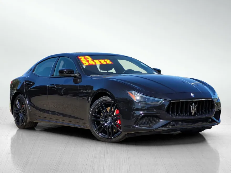 2023 Maserati Ghibli Modena Q4 photo 1
