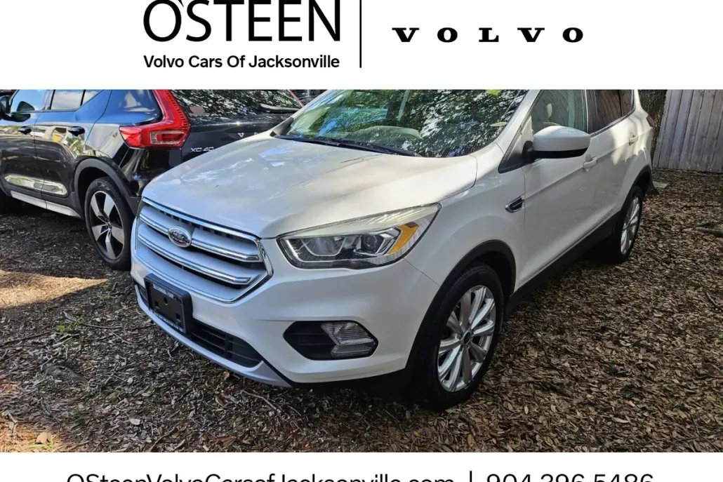 2019 Ford Escape SEL photo 1
