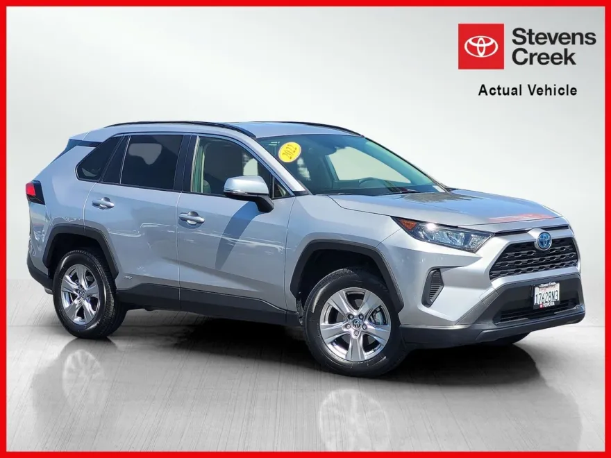 2022 Toyota RAV4 Hybrid LE photo 1