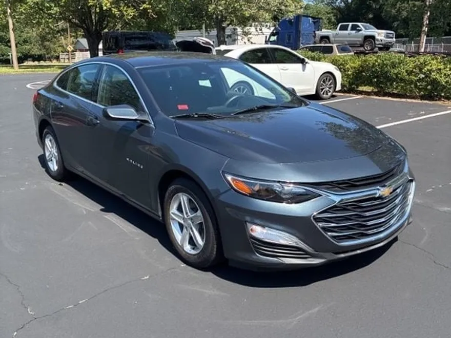 2021 Chevrolet Malibu LS photo 1