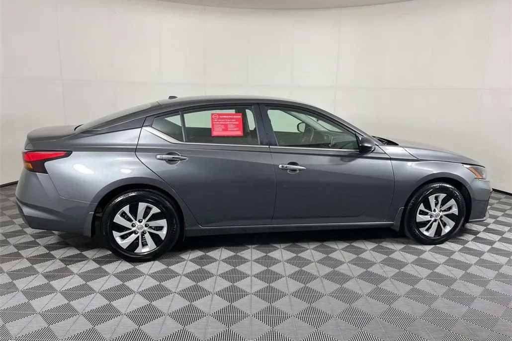 2025 Nissan Altima 2.5 S photo 1