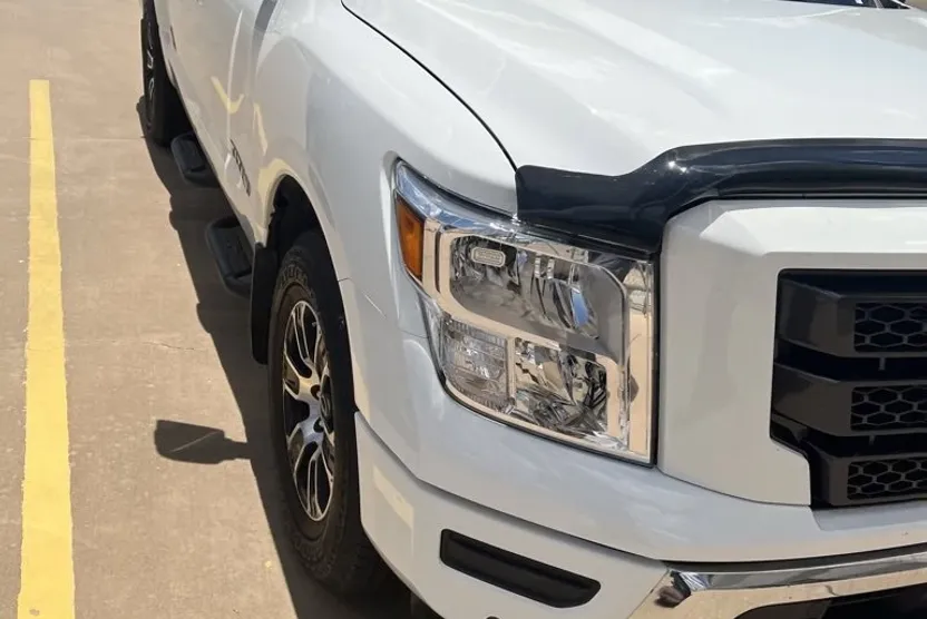 2023 Nissan Titan SV photo 1