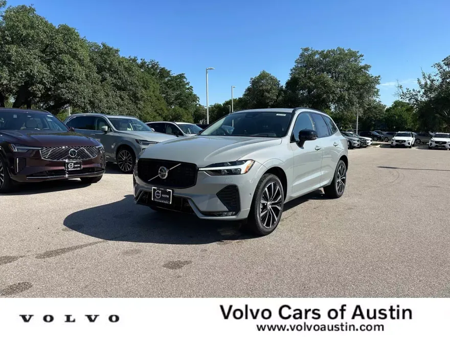 2025 Volvo XC60 B5 Plus photo 1