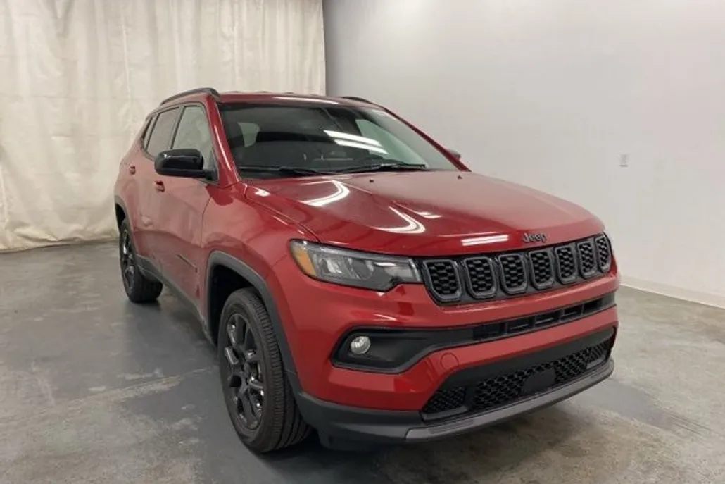 2025 Jeep Compass Latitude Altitude Special Edition photo 1