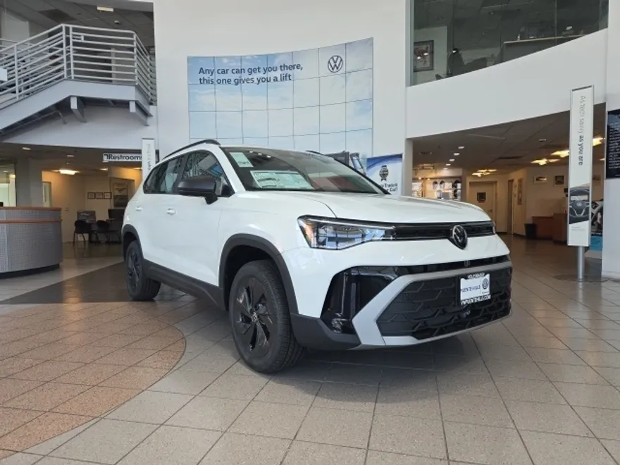 2025 Volkswagen Taos S photo 1