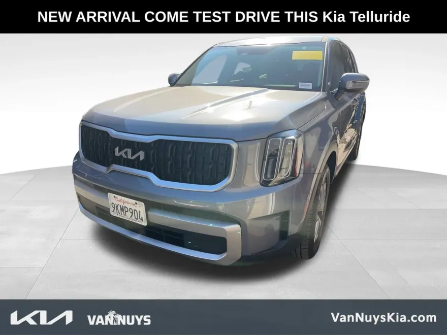 2024 Kia Telluride LX photo 1