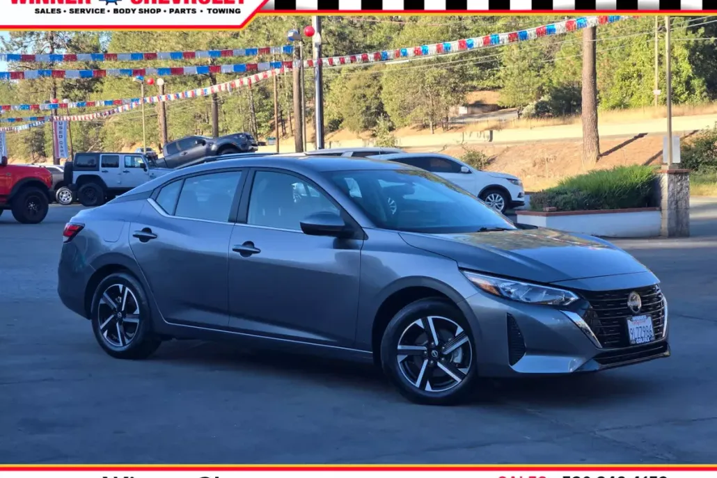 2024 Nissan Sentra SV photo 1