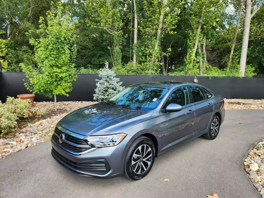 2024 Volkswagen Jetta 1.5T S photo 1