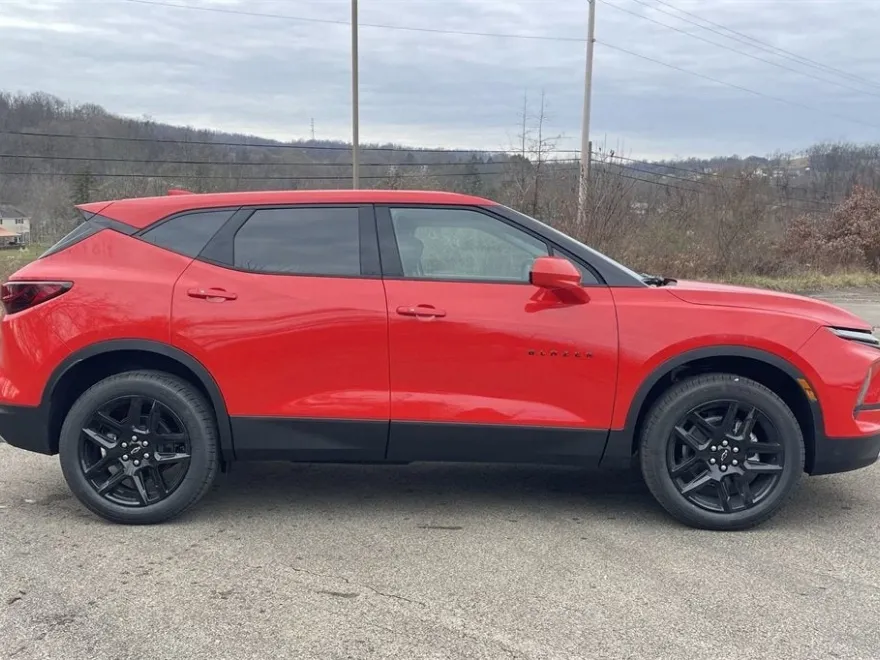 2025 Chevrolet Blazer 2LT photo 1
