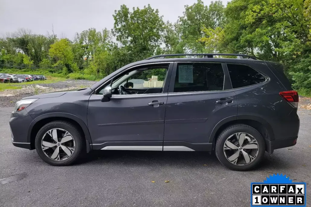 2020 Subaru Forester Touring photo 1