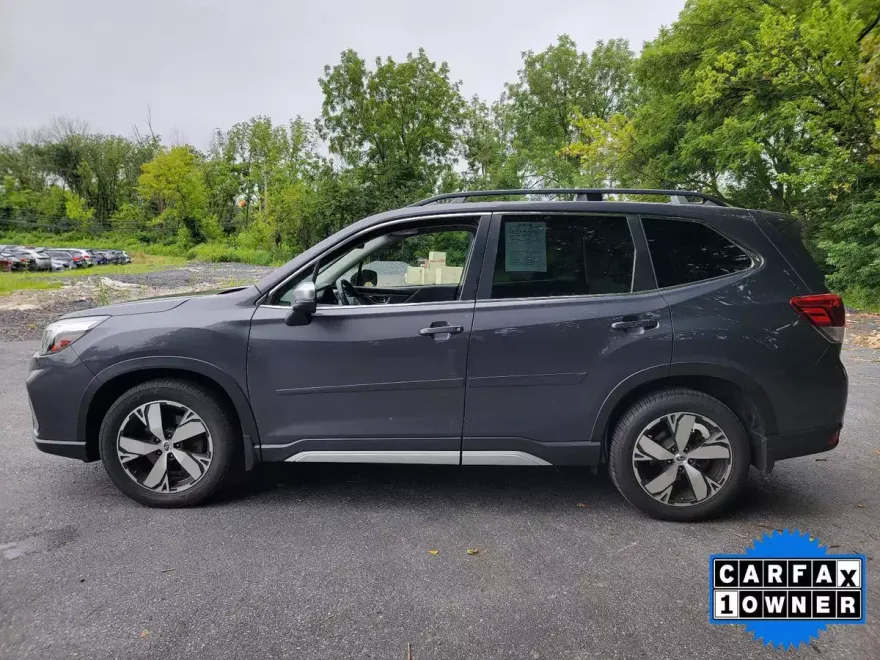 2020 Subaru Forester Touring photo 1