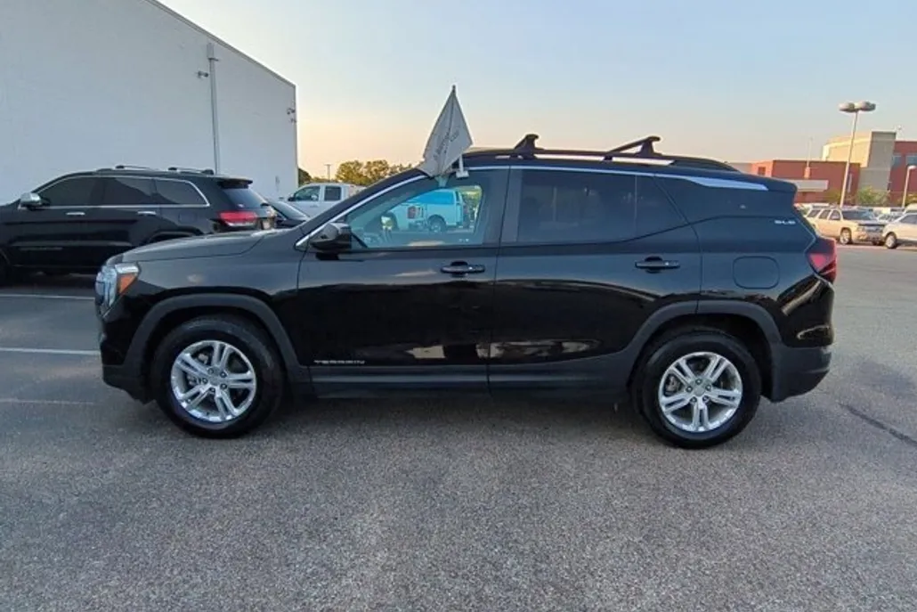 2022 Gmc Terrain SLE photo 1