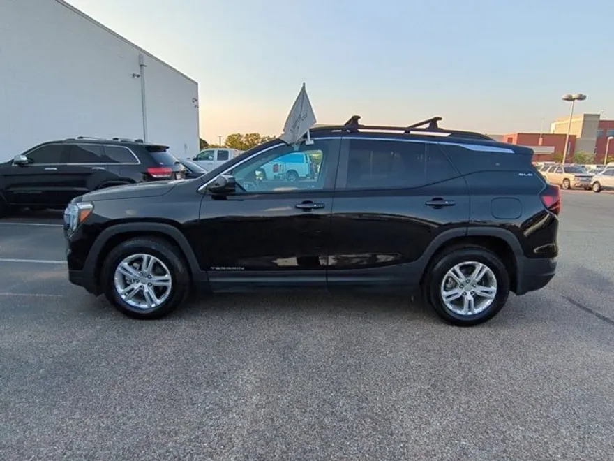 2022 Gmc Terrain SLE photo 1