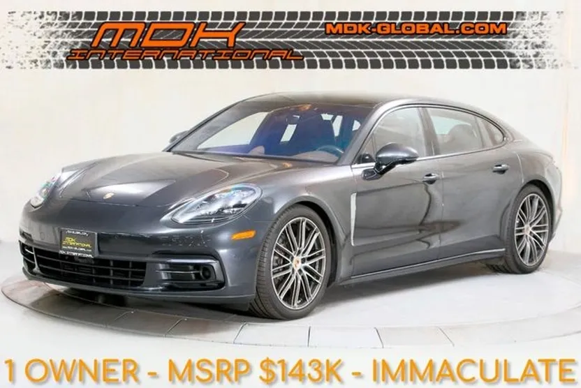 2018 Porsche Panamera 4 Executive photo 1